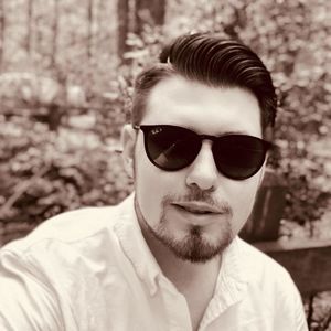 Meet your Posher, Clint